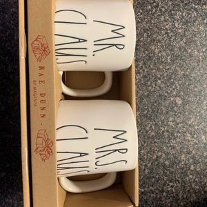 Rae Dunn mugs